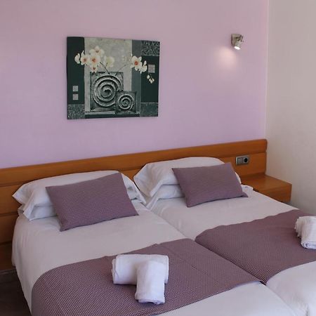 Villa Betty Cala'N Blanes  Екстер'єр фото