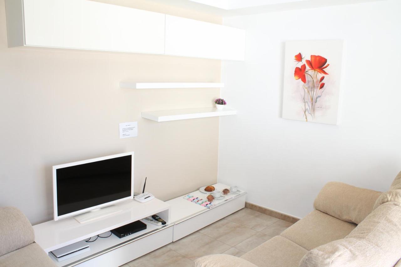 Villa Betty Cala'N Blanes  Екстер'єр фото