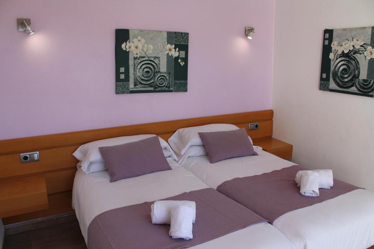 Villa Betty Cala'N Blanes  Екстер'єр фото